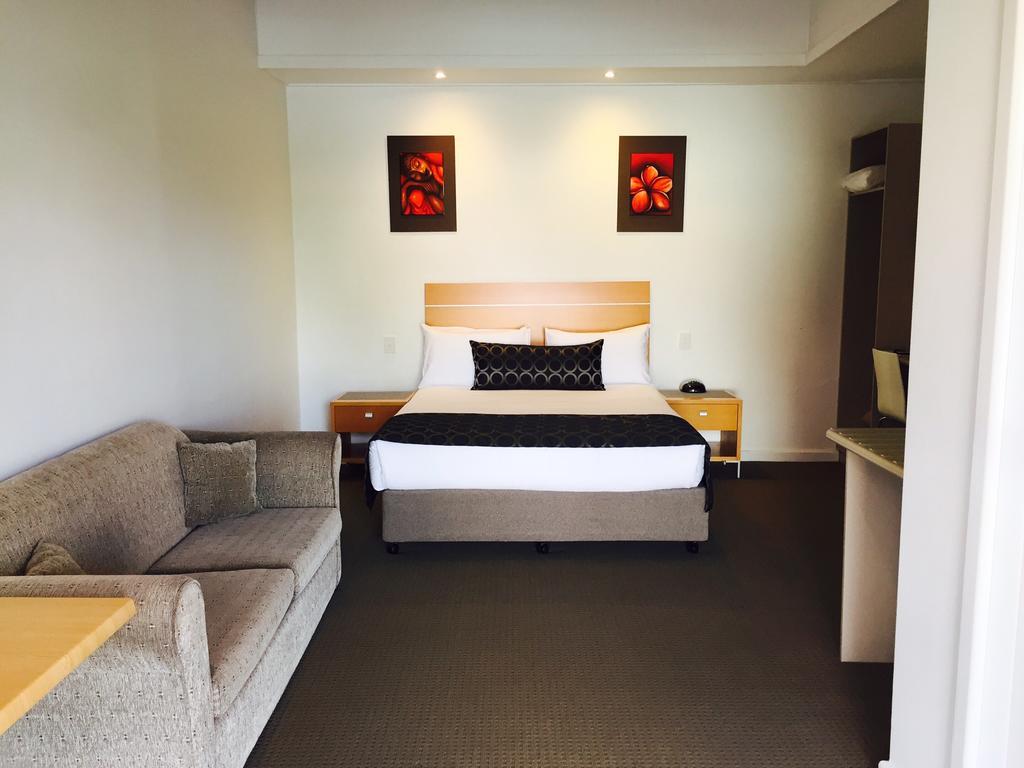 Burkes Hotel Motel Yarrawonga Exteriör bild